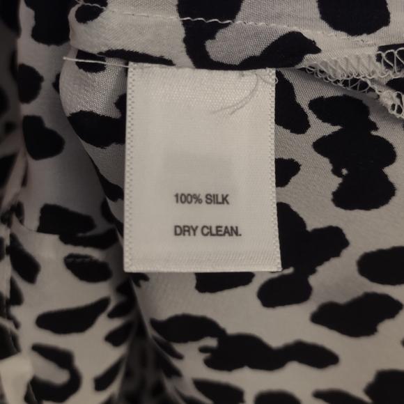 100% Silk White House Black Market Leopard Print Blouse - Size 8 - Picture 8 of 13